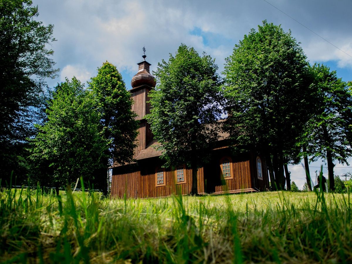 Najkrajšie drevené kostolíky na východe Slovenska