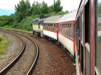 Výlet vlakom do Tatier: Tatranské električky a prestupy k strediskám